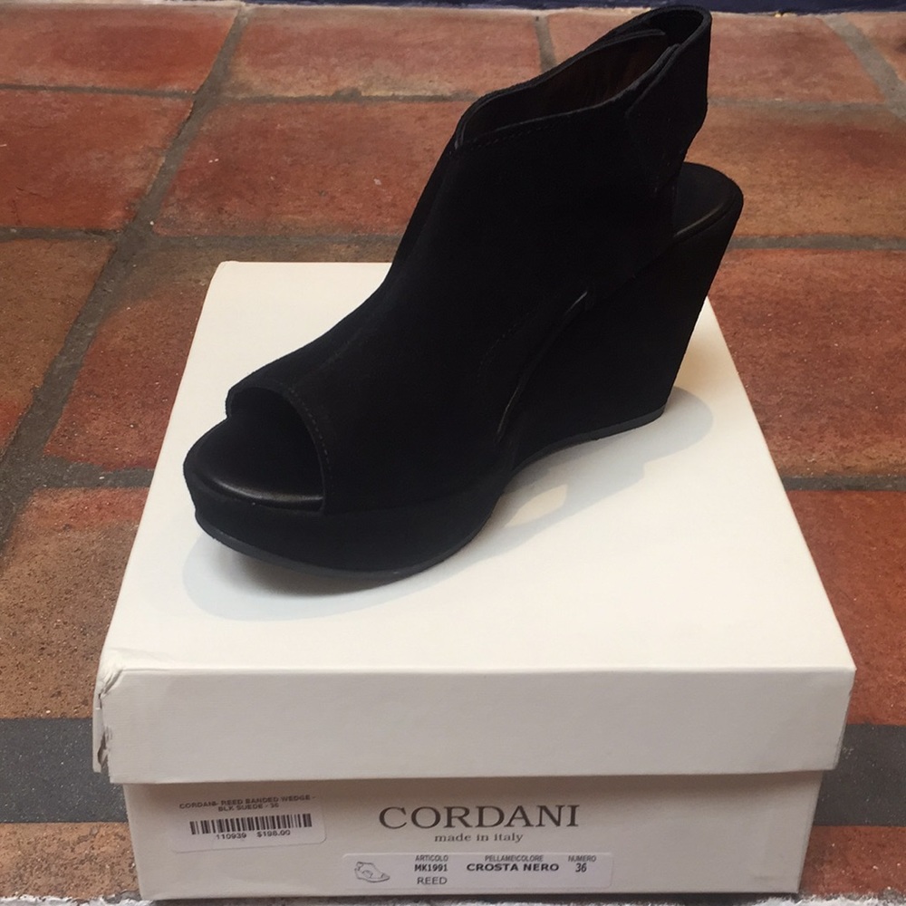 Cordani Suede Wedge